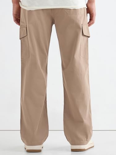 Image of Bewakoof Men's Straight Fit Mid Rise Pants
