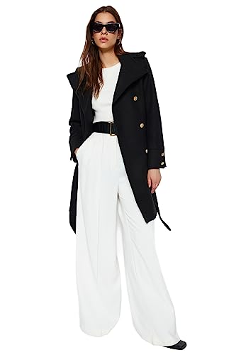 Manteau double-breasted noir au style moderne chic