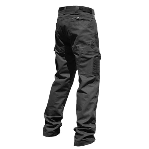 Pantalon cargo multi-poches homme pour ne plus manquer d'espace en randonnée