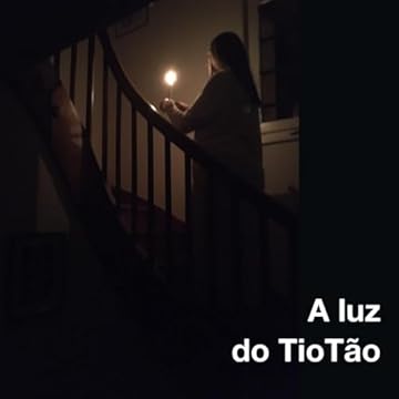Capa do livro A luz do TioTão ou TioTão's light: Concurso de fotografías de 2024 / 2024 Photo Contest (Portuguese Edition)