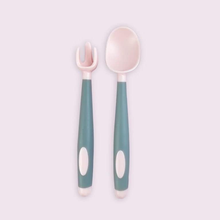 StarAndDaisy Bendable Weaning Baby Spoon and Fork Set with Anti-Bacterial PP Storage Box, Baby Self Feeding Silicon Spoons(Casual Green01)-image-1