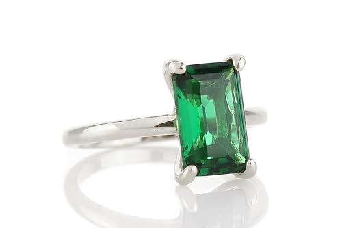 Bague émeraude rectangle à porter au quotidien ou pour les soirées
