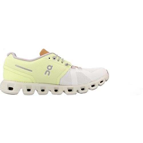 Image of On Women's Cloud 5 Sneakers