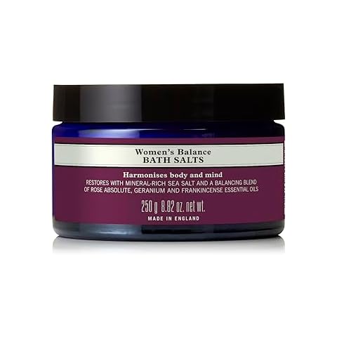 Neal's Yard Remedies Women's Balance Bath Salts Cover