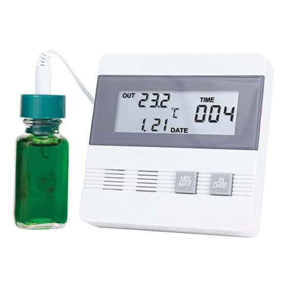 Traceable® Time and Date Digital Thermometers with Calibration (1 Bottle Probe)
