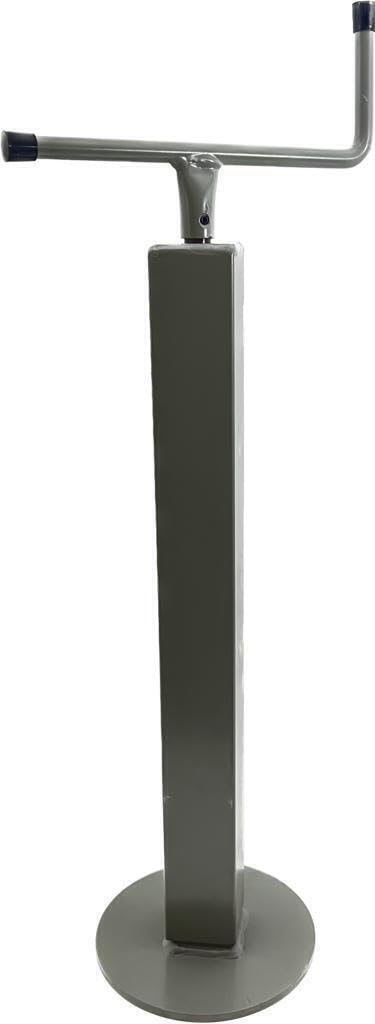 G.L.D. Forniture Servotimone per rimorchi agricoli con manovella Superiore Piede d'appoggio Corsa Vite 255 mm Tubo Esterno: 50x50 mm, Altezza Totale 620 mm. Portata statica Massima 300 kg