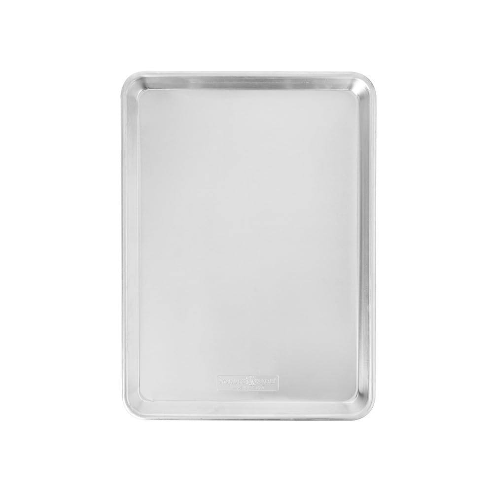 Nordic Ware Naturals Baker's Half Sheet Pan, Aluminium Baking Sheet with Superior Heat Conductivity, Premium Bakeware Made in The USA, Silver