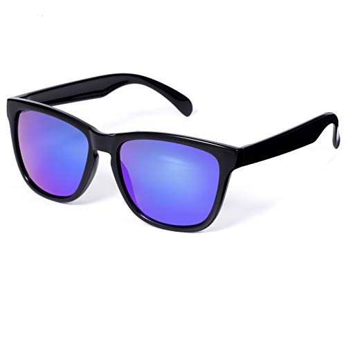 Lunettes de soleil tendance femme pour les vacances à la plage