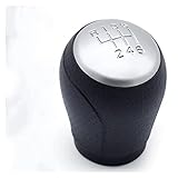 La perilla de cambio de la palanca de cambios manual está hecha de cuero PU + cromo, lo que hace que nuestros productos sean duraderos, cómodos de usar y respetuosos con el medio ambiente. Esta perilla de cambio de 6 velocidades es el reemplazo perfecto para su antigua perilla de cambio. 6 marchas (1, 2, 3, 4, 5,6) y el logo inverso en la parte superior, no se desvanecen.