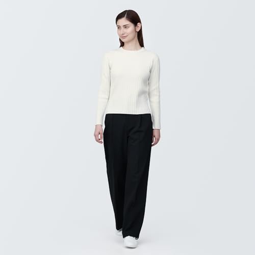 無印良品『婦人大豆繊維を使ったリブクルーネックセーター』