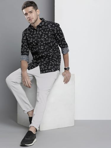 Image of The Indian Garage Co Men Slim Fit Solid Mid-Rise Stretchable Knitted Jogger Trousers