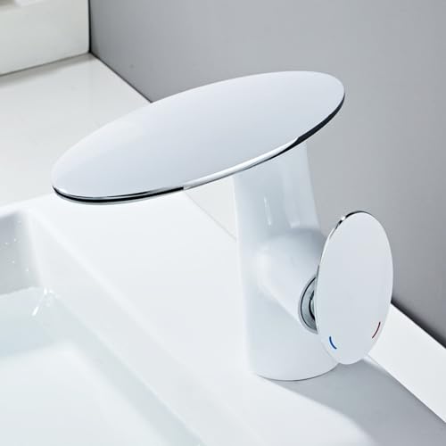 Robinet de lavabo cascade noir et chromé pour une salle de bain moderne