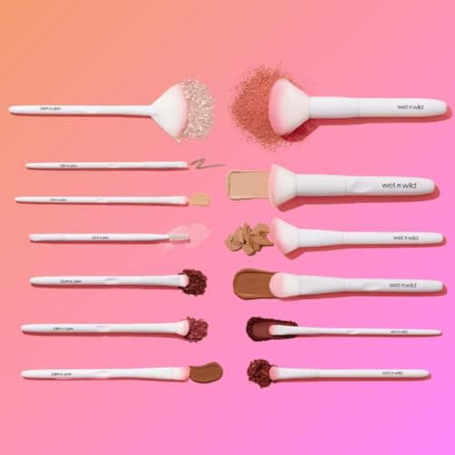 Image of wet n wild Full Coverage Foundation Brush, Packed Bristles for All Formulas, Comfort Grip, Cruelty-Free & Vegan