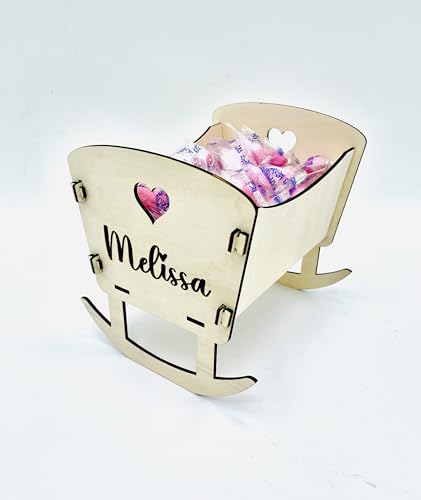 Orkidea Party Culla porta confetti in legno e in plexiglass, con nomi personalizzabili, Design a Dondolo con Cuore, per feste, cerimonie, nascita, battesimo,baby shower e idea regalo. Made in Italy.