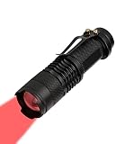 ★【Fácil de Llevar y con Hebilla de Clip】: Su tamaño compacto se puede colocar cómodamente en su bolsillo, bolso o bolso. La mini linterna LED de luz roja cabe en la palma de su mano y es perfecta para colocarla junto a un automóvil, caja de herramientas o sofá. El clip incorporado se fija en el cinturón, que es fácil de transportar y de acceso rápido, por lo que no hay necesidad de preocuparse por perderlo.