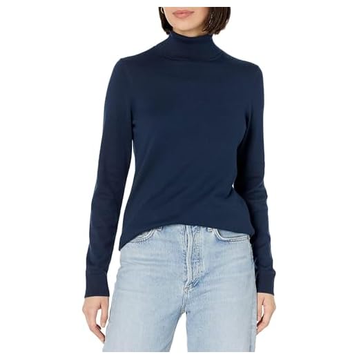 25 Chic Winter Work Outfits for Women – Stylish Office Looks for Cold Weather Turtleneck Sweater