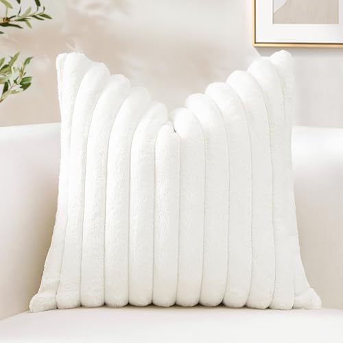 Sungeek Set of 1 White Faux Rabbit Fur Cushion Cover 45x45 cm, So...
