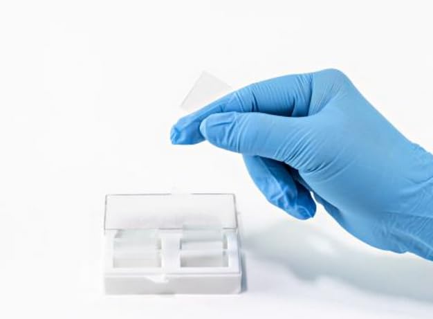 AmeriCan Goods 10 Pcs Microscope Glass Cover Slide Slips Square 22mm x 22mm Thickness No 2 (0.17 to 0.25mm) Microscope Glasses (10pk/bx)