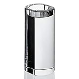 Glanz , der nie vergeht ! Zylindrischer Teelichthalter aus Kristallglas Brillante Lichtbrechung für einen stilvollen Tisch Individuelle Gestaltung mit farbigen Duftkerzen ; Geeignete Kerzenart : Teelichter ; Pflegehinweis : Mit einem feuchten Tuch abwischen Material : Bleikristall , Farbe : Transparent ; Breite : 5 .5 cm ; Höhe : 14 cm ; Länge : 6 .5 cm ; Gewicht : 1180 g Lieferumfang von Cristalica : 1 Stück Teelichthalter ; Kollektion : SKYLINE;