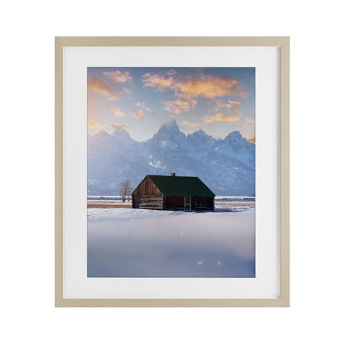 Affiche encadrée sous verre Cabin In The Snowy Tetons tableau marron 33x40