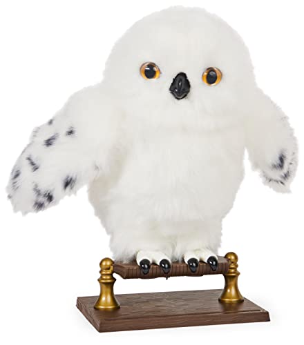 Wizarding World Enchanting Hedwig Interactive Harry Potter Owl with Over 15 Sounds and Movements and Hogwarts Envelope Kids Toys for Ages 5 and up