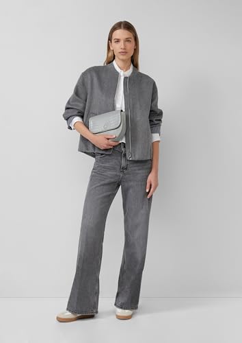 Bolso bandolera s.Oliver gris verde, un complemento funcional para el día a día 7