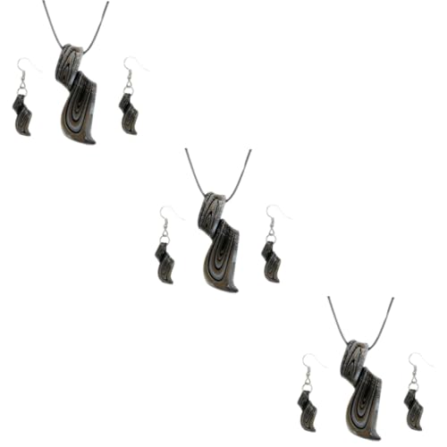 Collier et boucles d'oreilles multicolores en or finissez-en avec les bijoux ternes