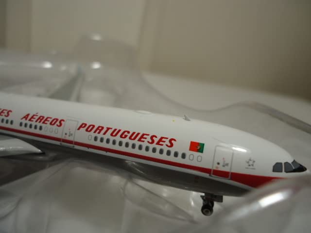 Amazon.co.jp: TAPポルトガル航空 エアバス A330-300 レトロ特別塗装機