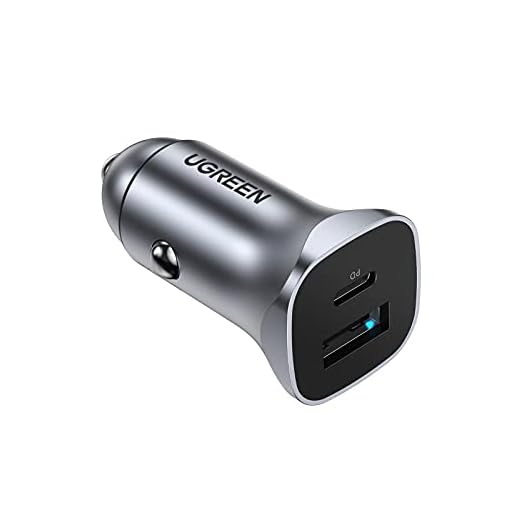 UGREEN USB C Billaddare 20W Dubbla Portar Aluminium Snabb Billaddare Stöder PD QC 3.0 Kompatibel med iPhone 13 12 11 Pro XS Max, Galaxy S21 S20 Note10 A80 A50, Huawei P40 P30 Pro etc.