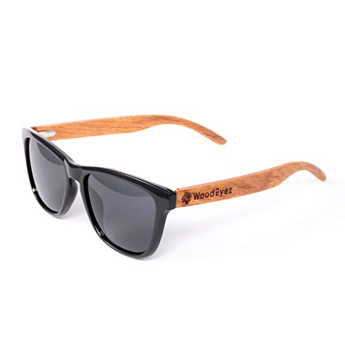 WoodEyez® Holz Sonnenbrille Herren und Damen - mit flexiblen Holzbügeln zur Anpassung an die Kopfform - polarisierende Brillengläser mit UV 400 Schutz für die Augen - für Freizeit und Alltag WoodEyez® Holz Sonnenbrille Herren und Damen - mit flexiblen Holzbügeln zur Anpassung an die Kopfform - polarisierende Brillengläser mit UV 400 Schutz für die Augen - für Freizeit und Alltag