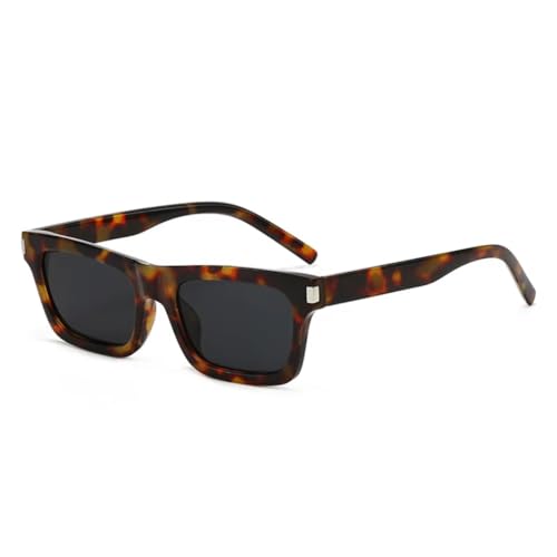 Lunettes de soleil petites et tendances pour vos sorties en terrasse et en ville