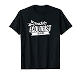 Divertido regalo con texto en inglés "Keep Calm The Ecologist Is Here". El gran motivo de ecologistas, está en contexto con activista y estudiante y graduado y también el equipo.