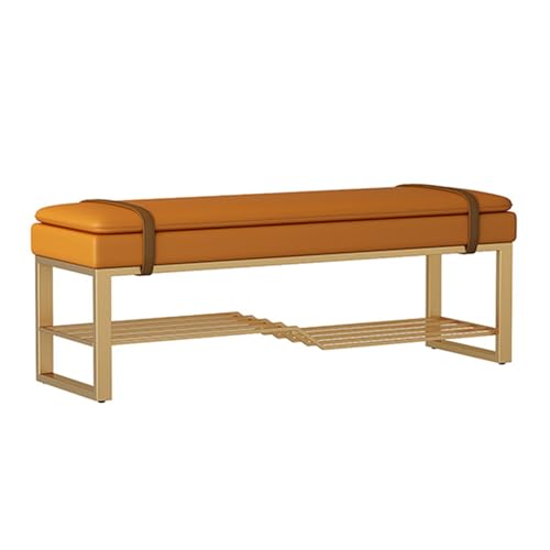 Banc de rangement en bout de lit et meuble à chaussures pour une chambre ordonnée