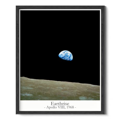 WallBUddy Weltraumfoto-Astronomie-Wandkunst | Blassblauer Punkt, Erdaufgang, Hubble James Webb, Stephen's Quintet, Carinanebel und Retro-Astronaut Voyager-Poster | Schwarzer Rahmen 30.5 x 40.6cm