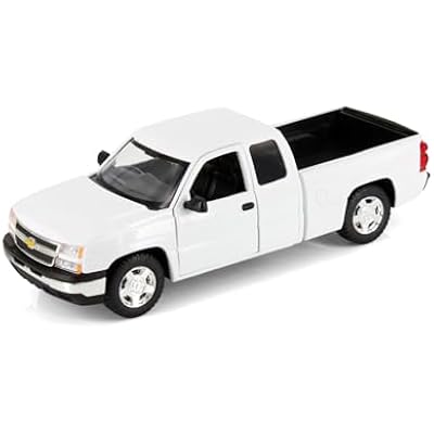 2006 Chevy Silverado 1500 Double Cab Truck 77393D - 1/25 Scale Diecast Model Car (White)