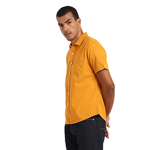Image of Levi's Men's Solid Slim Fit Shirt