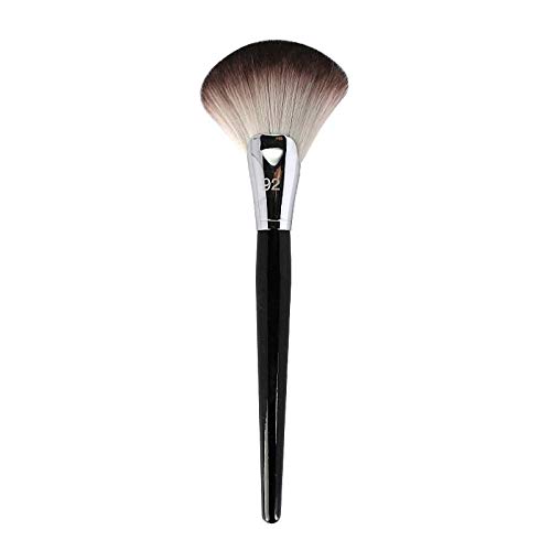 Pinceau de maquillage complet visage pour éviter les démarcations de poudre sur la peau