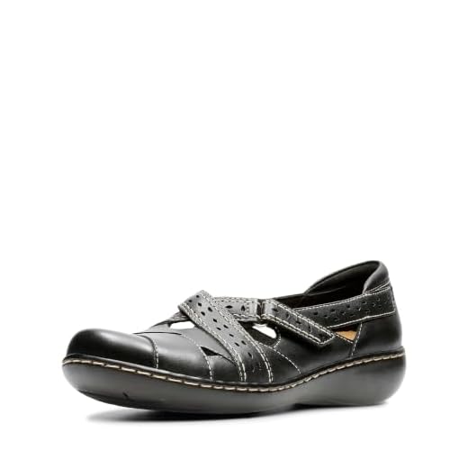 Clarks womens Ashland Spin Q Slip On Loafer, Black, 8.5 US
