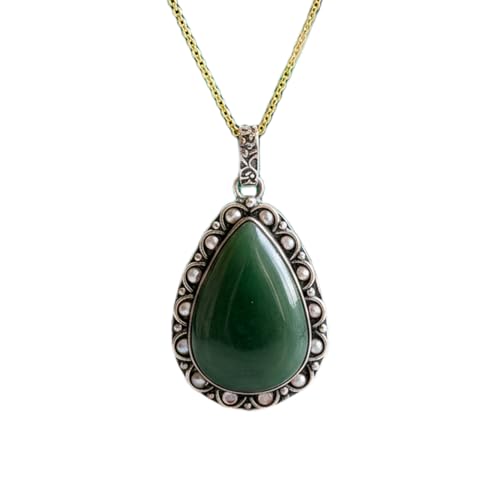Collier pendentif jade vert et chaîne argent pour sublimer vos tenues