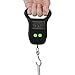 Produktbild Lenfesh Digitale Hängewaage mit hintergrundbeleuchtetem LCD Display 50Kg Kofferwaage Gepäckwaage Digitale Handwaage mit Maßband & Tragetasche, Auto-Hold Tara-Funktion und Abschaltautomatik