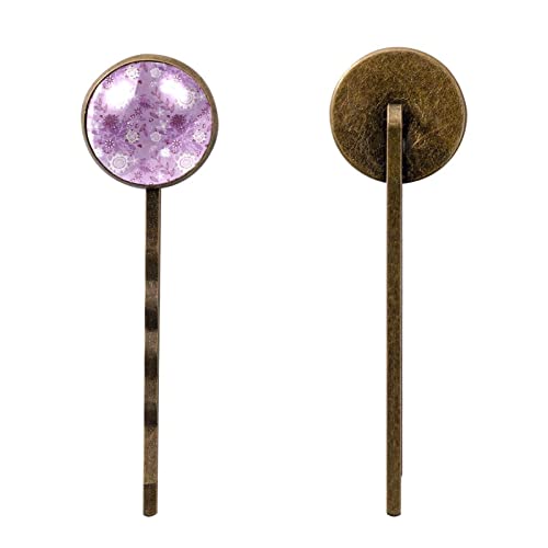 Épingles à cheveux violettes pour fixer les mèches rebelles avec élégance