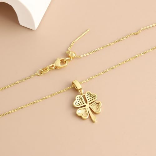 Collier trèfle 4 coeurs romantique : le cadeau d'anniversaire idéal