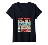 Photo Gallery donna some call me a baker. the most importat call me mom maglietta con collo a v Photo Gallery donna some call me a baker. the most importat call me mom maglietta con collo a v