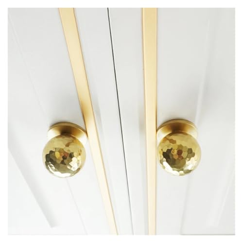Boutons d'armoire vintage en laiton pour rafraîchir une commode - 5