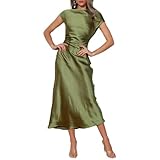 Col montant sophistiqué : Le col montant confère à la robe un look intemporel et raffiné, soulignant les lignes gracieuses et offrant une couverture discrète mais élégante. Ce détail sublime la robe, la rendant idéale pour les événements formels et les rassemblements élégants.
