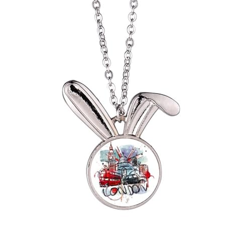 Collier lapin aquarelle Big Ben idéal pour sublimer vos tenues de voyage urbaines