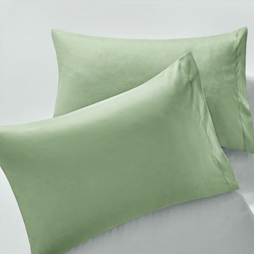 MILVOWOC 2Pcs Brushed Microfiber Queen Pillowcases - 20 x 30 Inch, Sage Green Pillow Case Set Soft Non Slip Envelope Pillow Cover with Moisture Absorption and Anti-Wrinkle