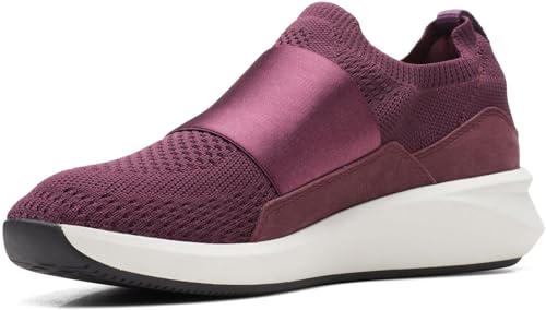 Clarks Women's Un Rio Knit Sneaker4