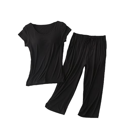 Pyjamas d'été élégants : votre tenue de détente douce pour des soirées cocooning à la maison