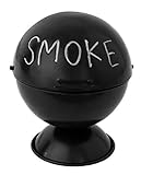 Sie können den Ascher dank Sockel auf jeden Tisch oder Fensterbank platzieren. Der Standfuß hält den Grill hervorragend an Ort und Stelle, womit auch Wind keine Chance hat, ihn umzustoßen.